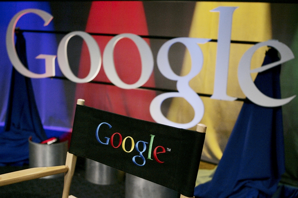 Google kan komma att lämna Kina efter att människorättsaktivisters mejlkonton hackats.