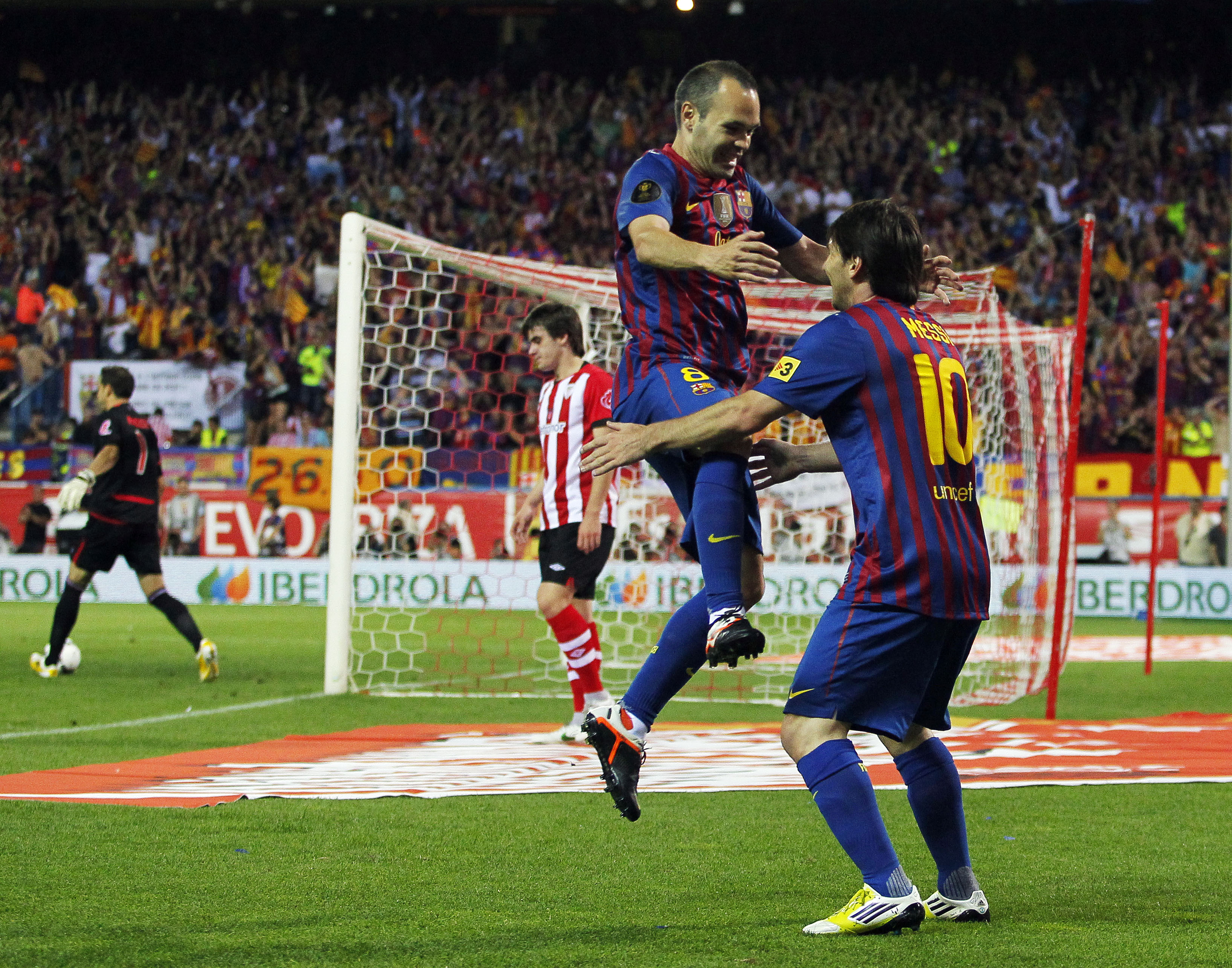 Målen gjordes av Messi och Pedro gånger två.