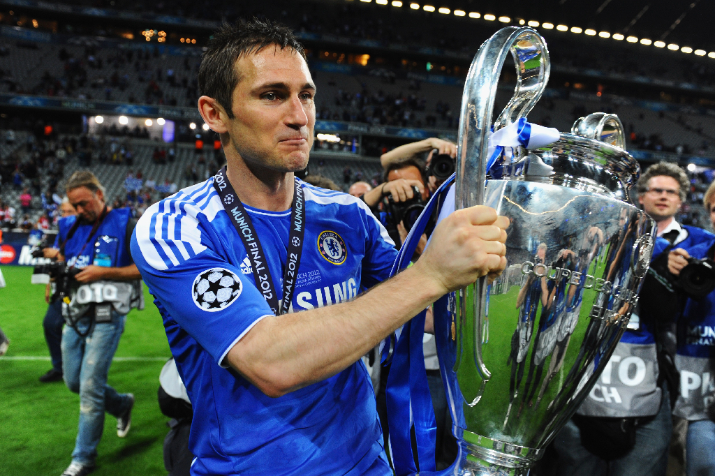 Den gångna säsongen bärgade han både Champions league- och FA Cup-bucklan med sitt Chelsea.