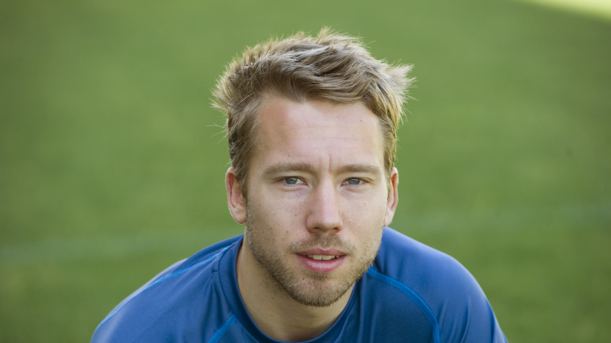Adam Johansson har gjort 15 landskamper för Sverige. 