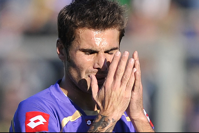Fiorentinas president Andrea Della Valle står bakom dopningsmisstänkte Adrian Mutu. 