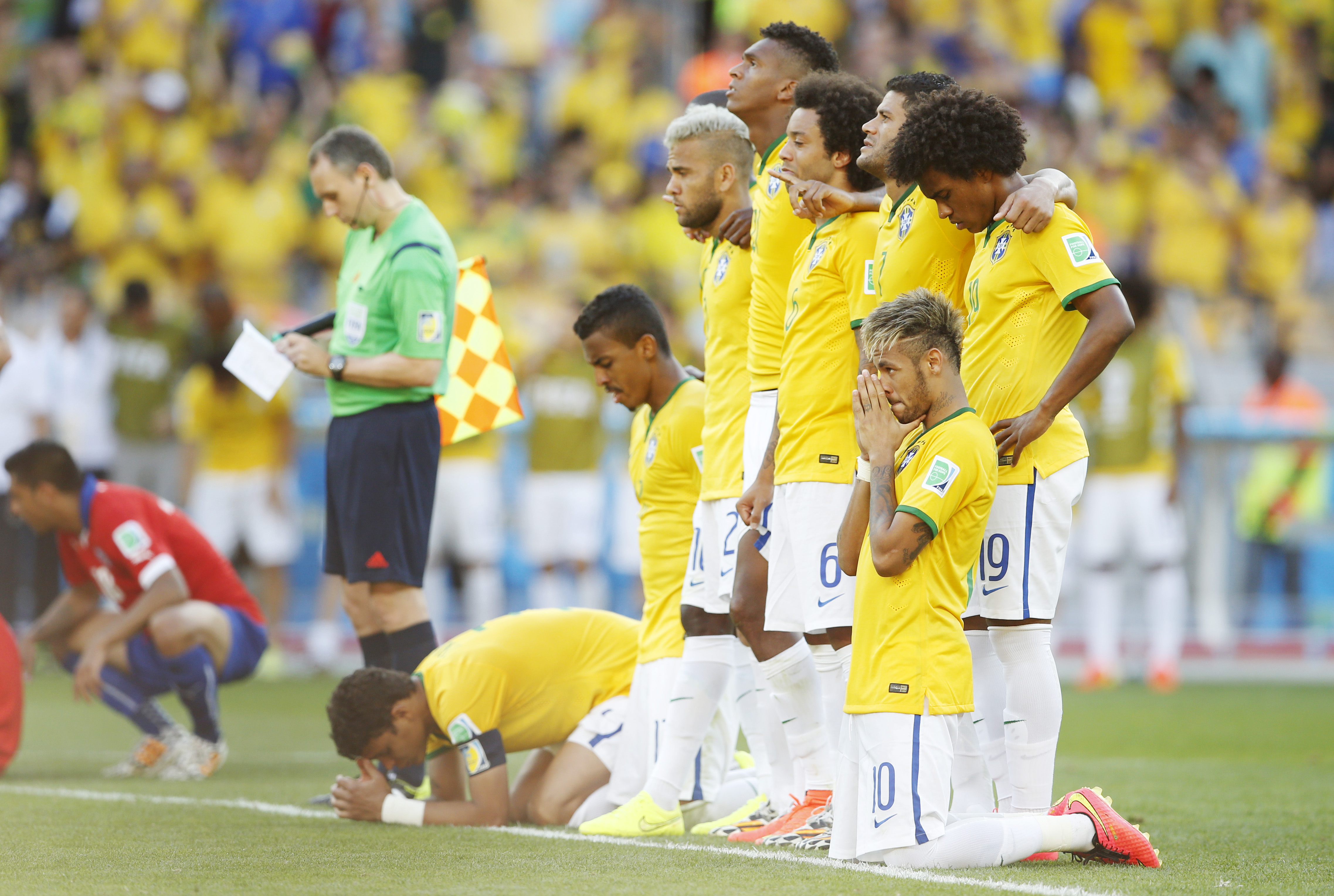 Brasilien under straffarna mot Chile. 