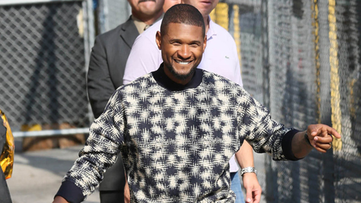 Usher såg ut att vara på strålande humör.