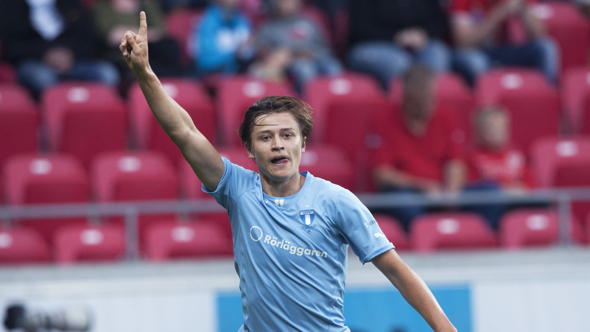 1. Simon Thern (21 år), Malmö FF tjänar 1 313 287 kronor om året. 