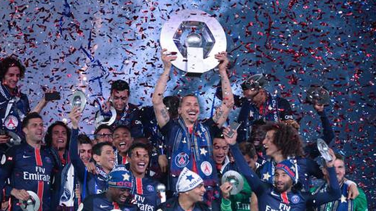 Zlatan firar sin tredje raka ligatitel med Paris Saint-Germain.