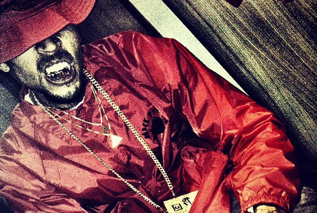 Vi vet inte riktigt vad Chris Brown vill med den här bilden. Men vi är rädda. Vi vet inte riktigt vad Chris Brown vill med den här bilden. Men vi är rädda.