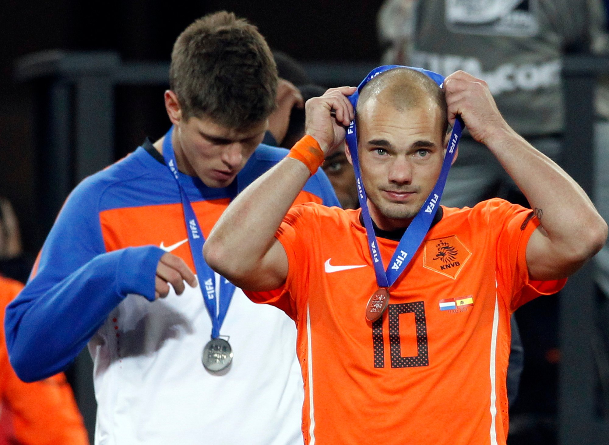 Sneijder och Huntelaar deppar.