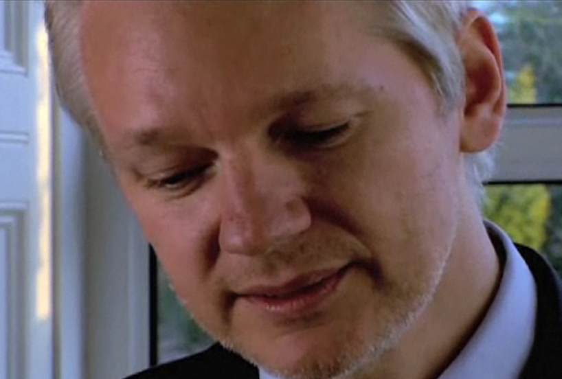 Julian Assange tror att han vid en utlämning till Sverige kommer att föras till...