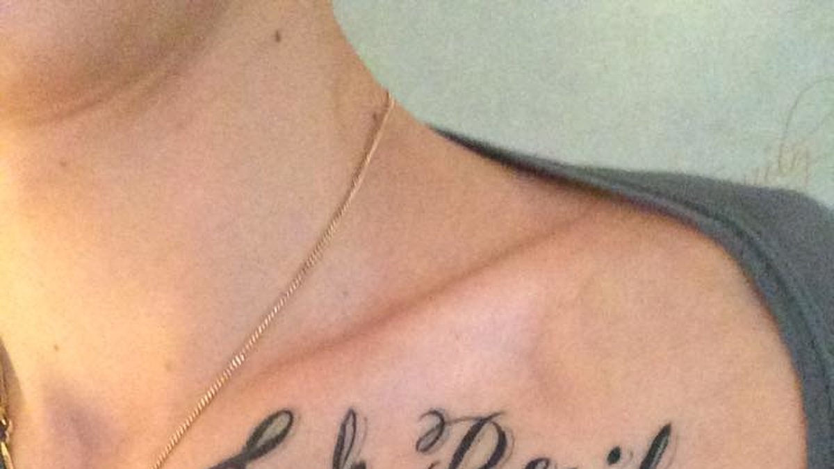 Som en hyllning till Smail har Ervin nu tatuerat in Smails namn på kroppen. 