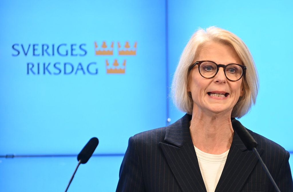 Elisabeth Svantesson (M) beskriver oppositionens budgetar som väldigt splittrade.