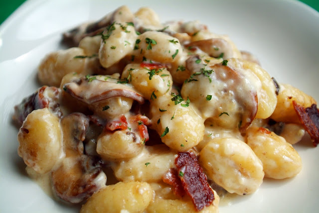 Gnocchi med portobellosvamp och bacon. Gnocchi med portobellosvamp och bacon.