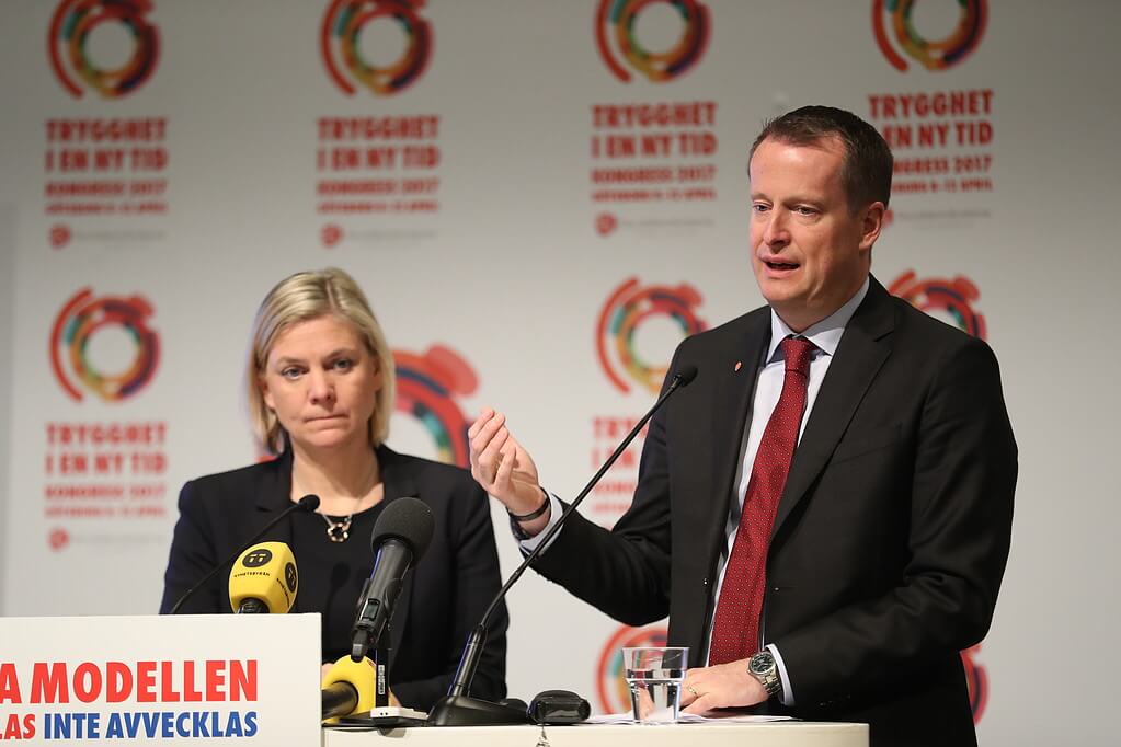 Socialdemokraterna vill ha 10 000 fler poliser