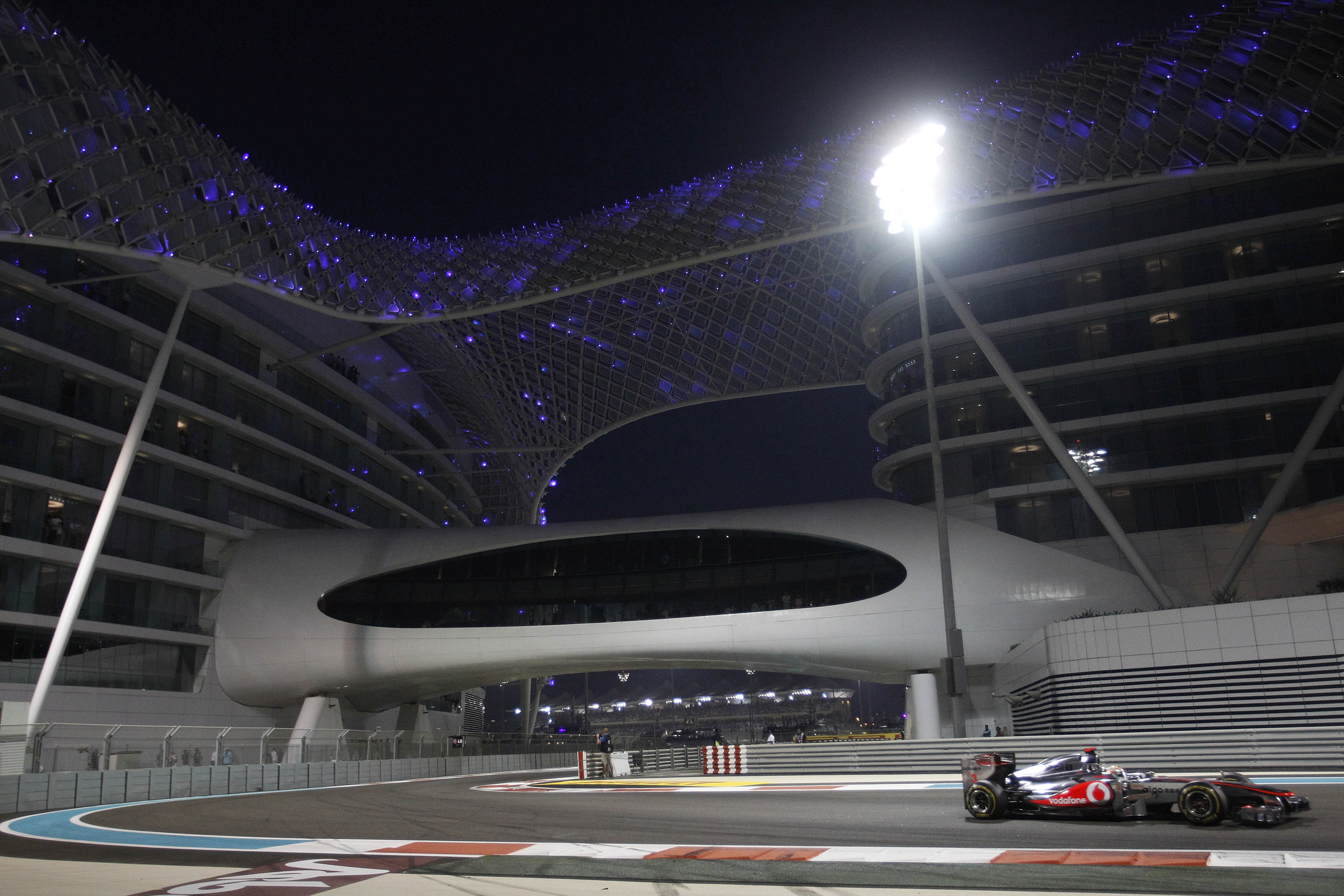 Den påkostade Yas Marina Circuit, banan i Abu Dhabi.