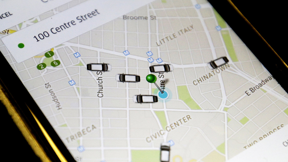 UberPop har varit omstridd och domstolar har flera gånger har dömt tjänsten eftersom den räknas som svarttaxi. Uber har velat kalla tjänsten för samåkning, och i dag har 30 personer dömts för svarttaxi i tingsrätten.