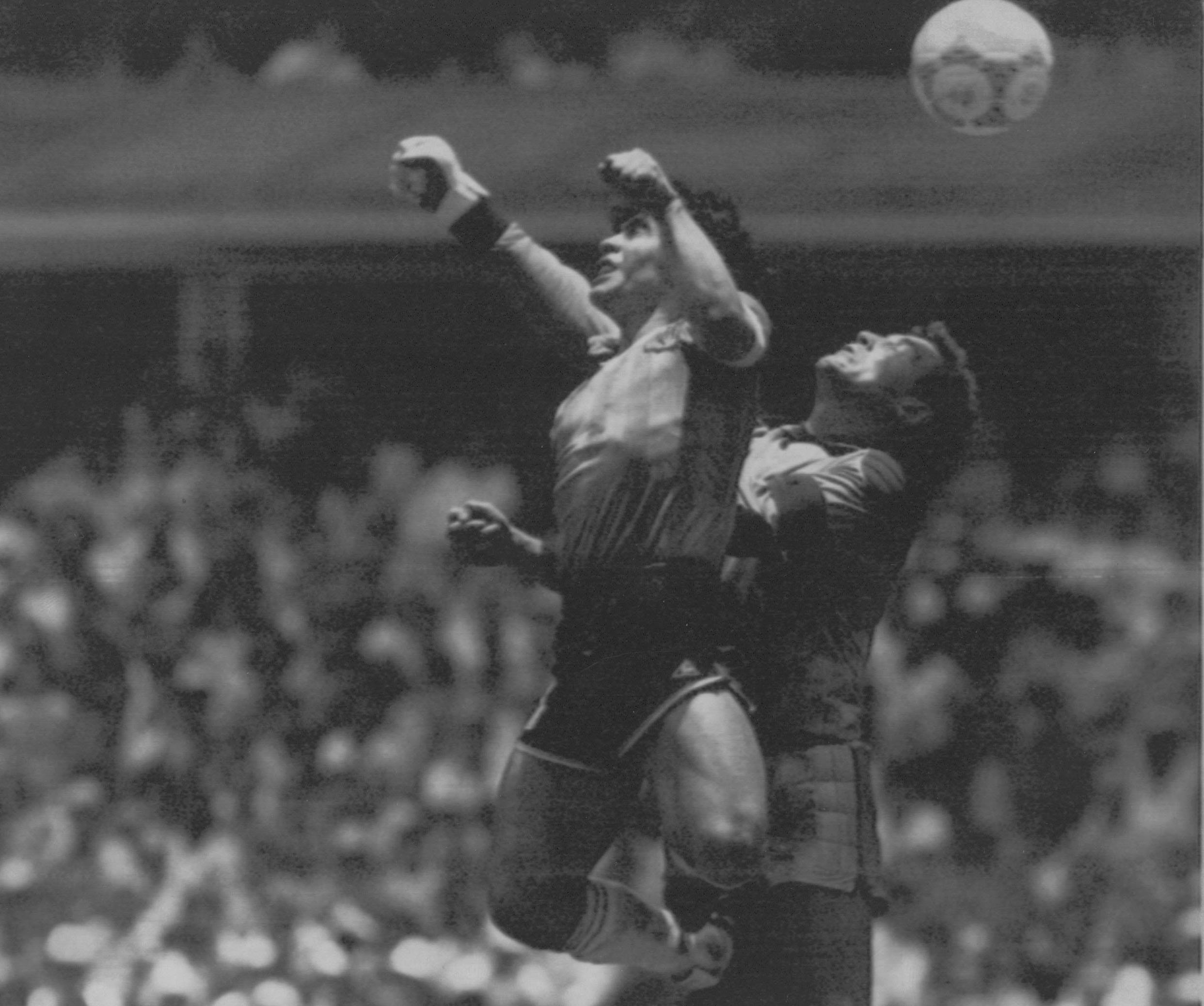 Diego Maradonas ökända mål mot England i kvartsfinalen i VM i Mexiko 1986 mot England.