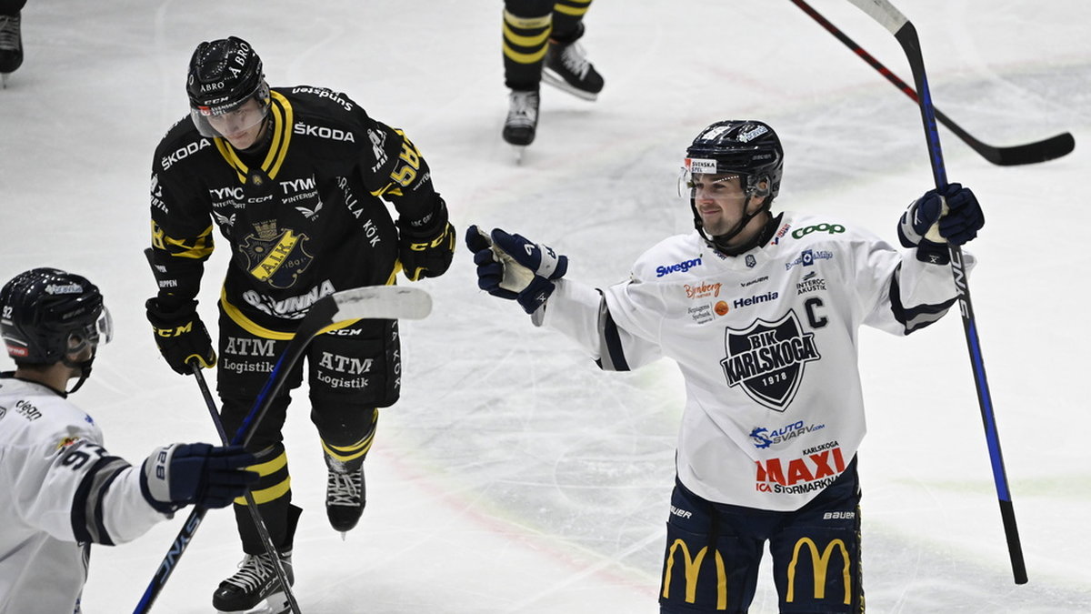 Gustaf Franzén och hans Karlskoga ställs mot Södertälje i hockeyallsvenskans slutspel. Arkivbild.