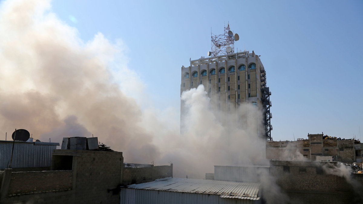Arkivbild: Röken från en bilbomb i centrala Bagdad.