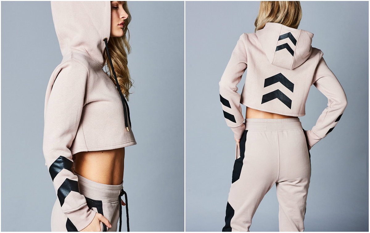 Kort hoodie från Elly Pistol x Alice Stenlöf Kort hoodie från Elly Pistol x Alice Stenlöf