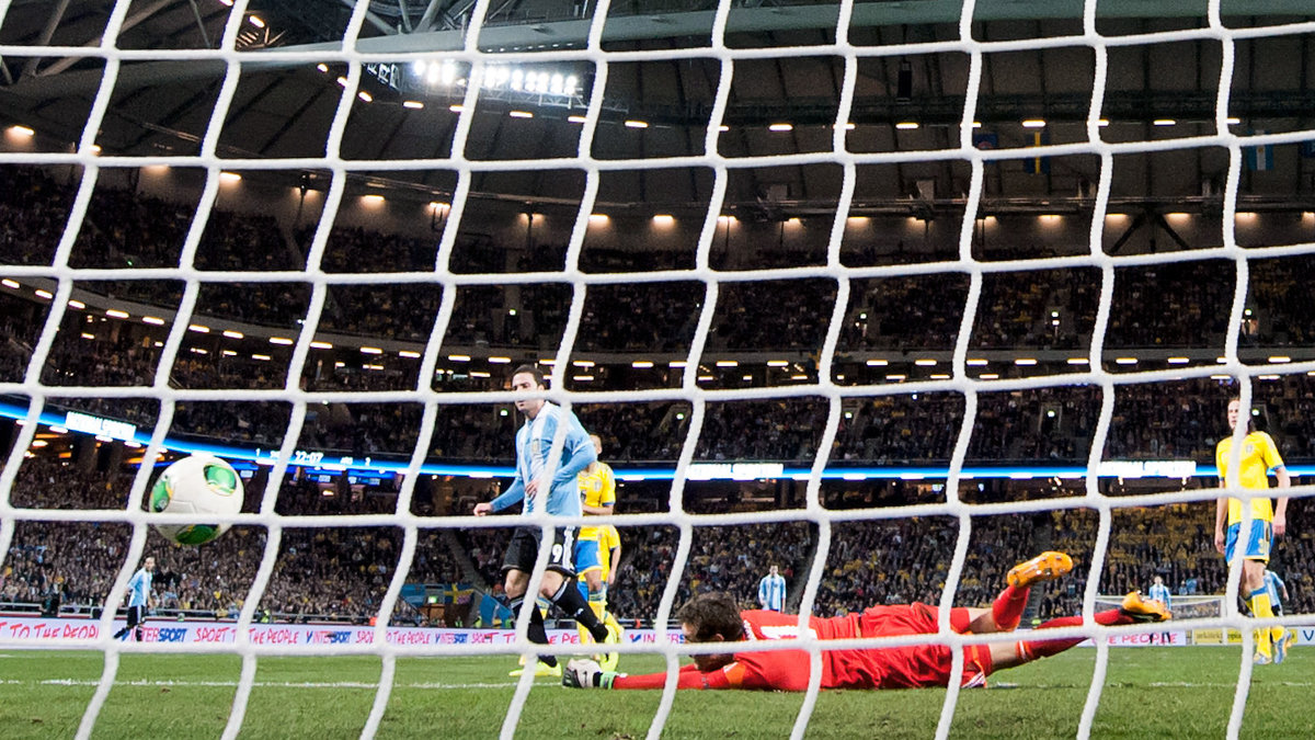 Sedan ökade Gonzalo Higuaín på till 3–1 bara minuter senare. 