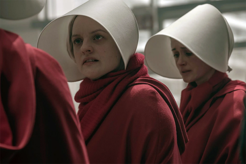 Elisabeth Moss som June/Offred Elisabeth Moss som June/Offred