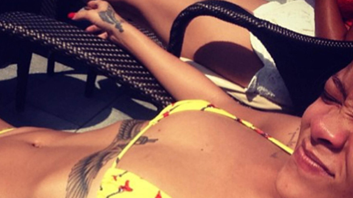 Stjärnan bjuder sina följare på bikinibilder på Instagram. 