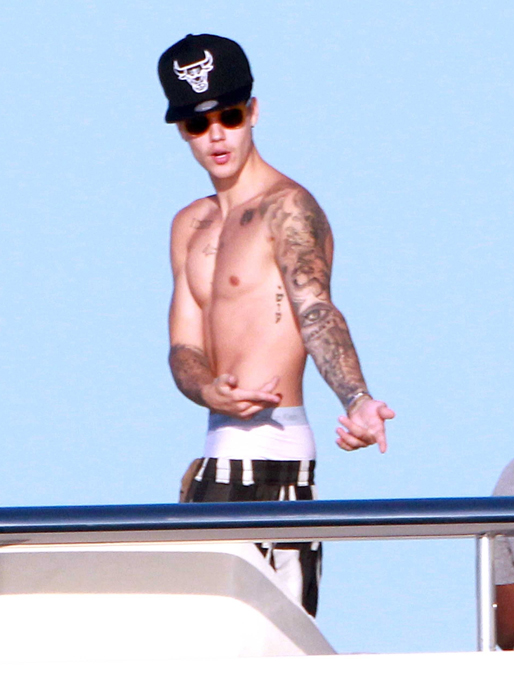 Justin Bieber hängde med supermodellen Shanina Shaik. Justin Bieber hängde med supermodellen Shanina Shaik.