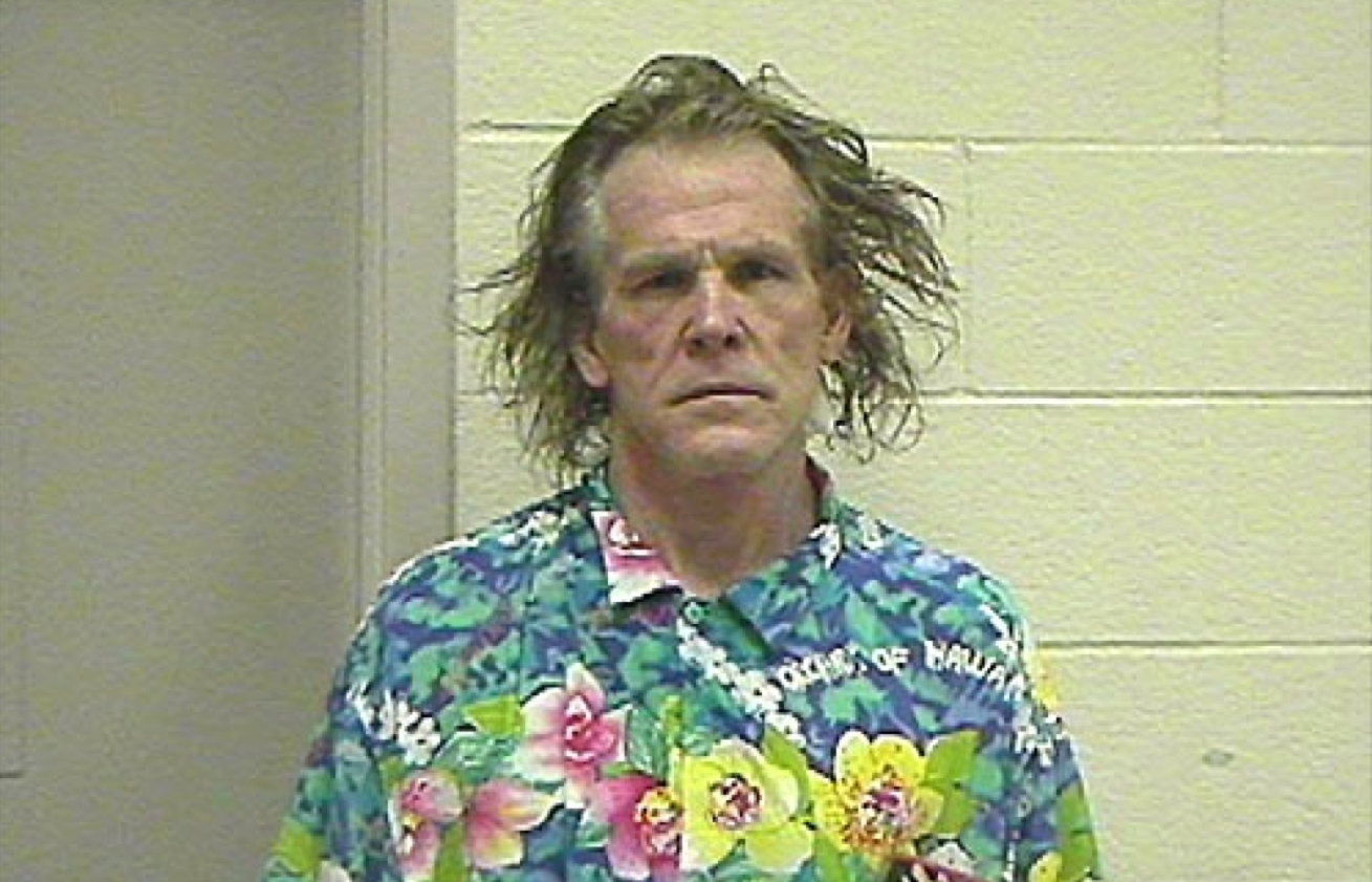 Är detta världens mest berömda mug shot? Nick Nolte greps 2002 av polis och blåste positivt. Är detta världens mest berömda mug shot? Nick Nolte greps 2002 av polis och blåste positivt.
