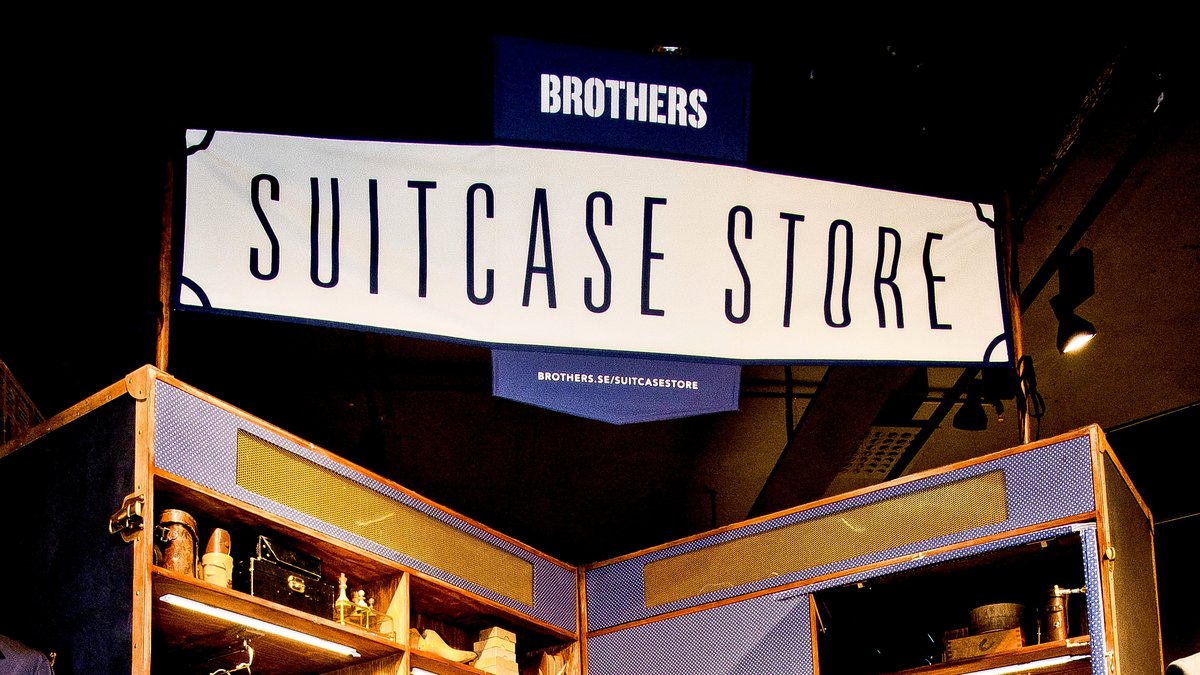 Navet i Brothers satsning: Det ambulerande och imponerande bygget Suitcase Store, som nu är på turné runtom i landet