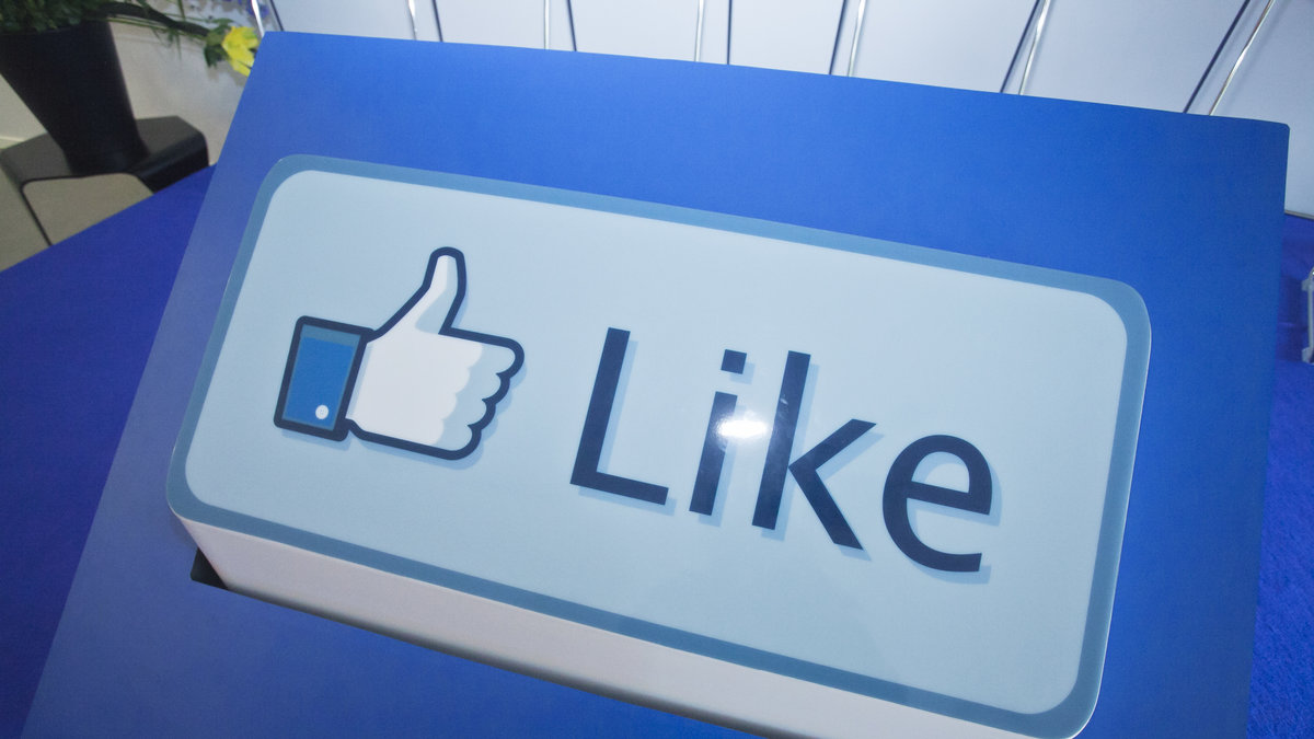 Unga kvinnor som tillägnar mycket tid på Facebook lägger även stor vikt vid antalet gilla-markeringar och kommentarer.