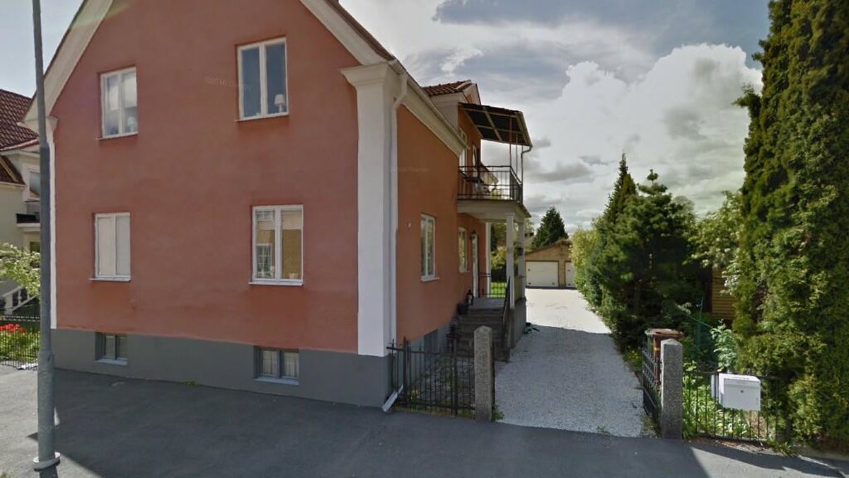 Denna Google Street View-bild visar var Grubbensgatan 10 i Örebro är belägen. Fastigheten bytte ägare i januari 2021, när de nya ägarna tog över fastigheten för 5 350 000 kronor. 