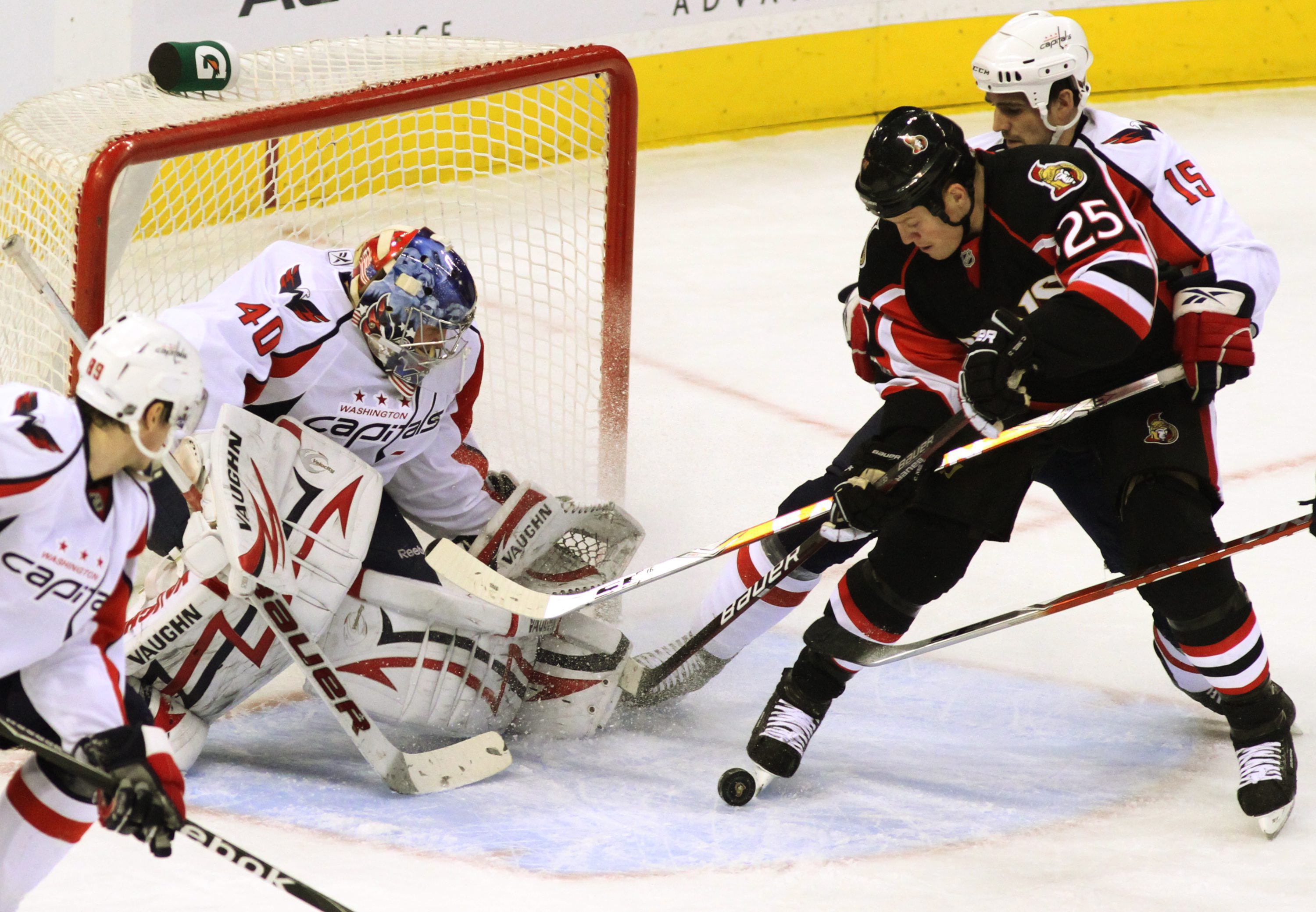Semyon Varlamov fick veta att han levde efter förlusten mot Ottawa Senators.