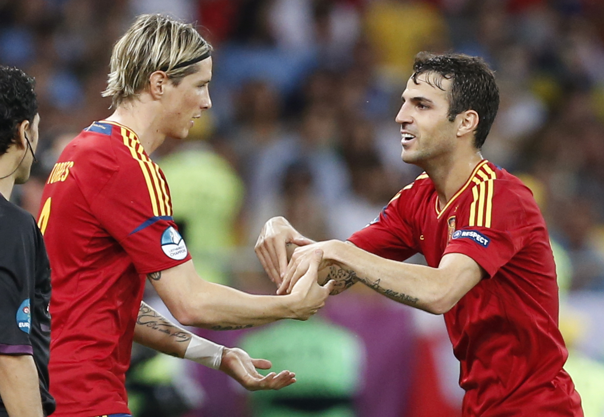 Med femton minuter kvar byttes Torres in istället för Fabregas. Med femton minuter kvar byttes Torres in istället för Fabregas.