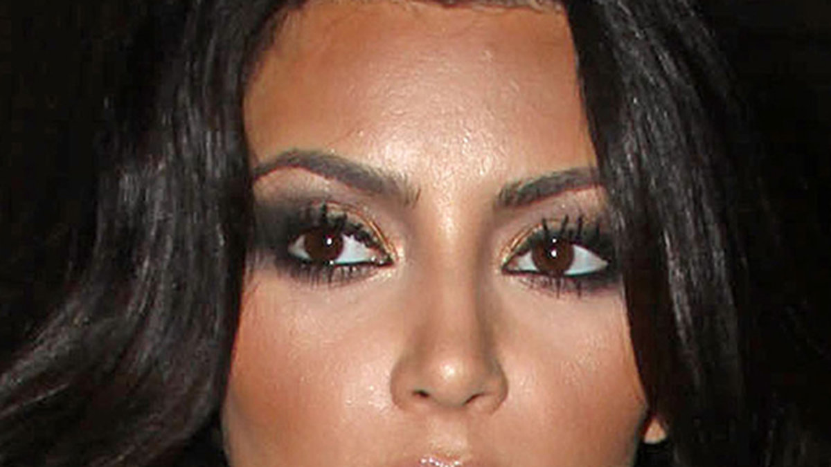 Kim Kardashian har gått från trashig dokusåpatjej med en hemmainspelad porrfilm på sitt cv och alldeles för mycket bronzer till en multimiljonmaskin som tillsammans med sin pojkvän Kanye West ses front row på modeveckorna. 