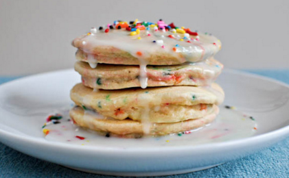 Kak-pannkakor. Behöver inte vara svårare än så. Kak-pannkakor. Behöver inte vara svårare än så.