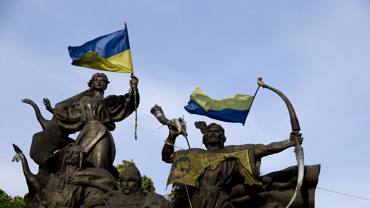 Dragkamp om Ukraina mellan Ryssland och EU ledde till våldsamma upplopp.
