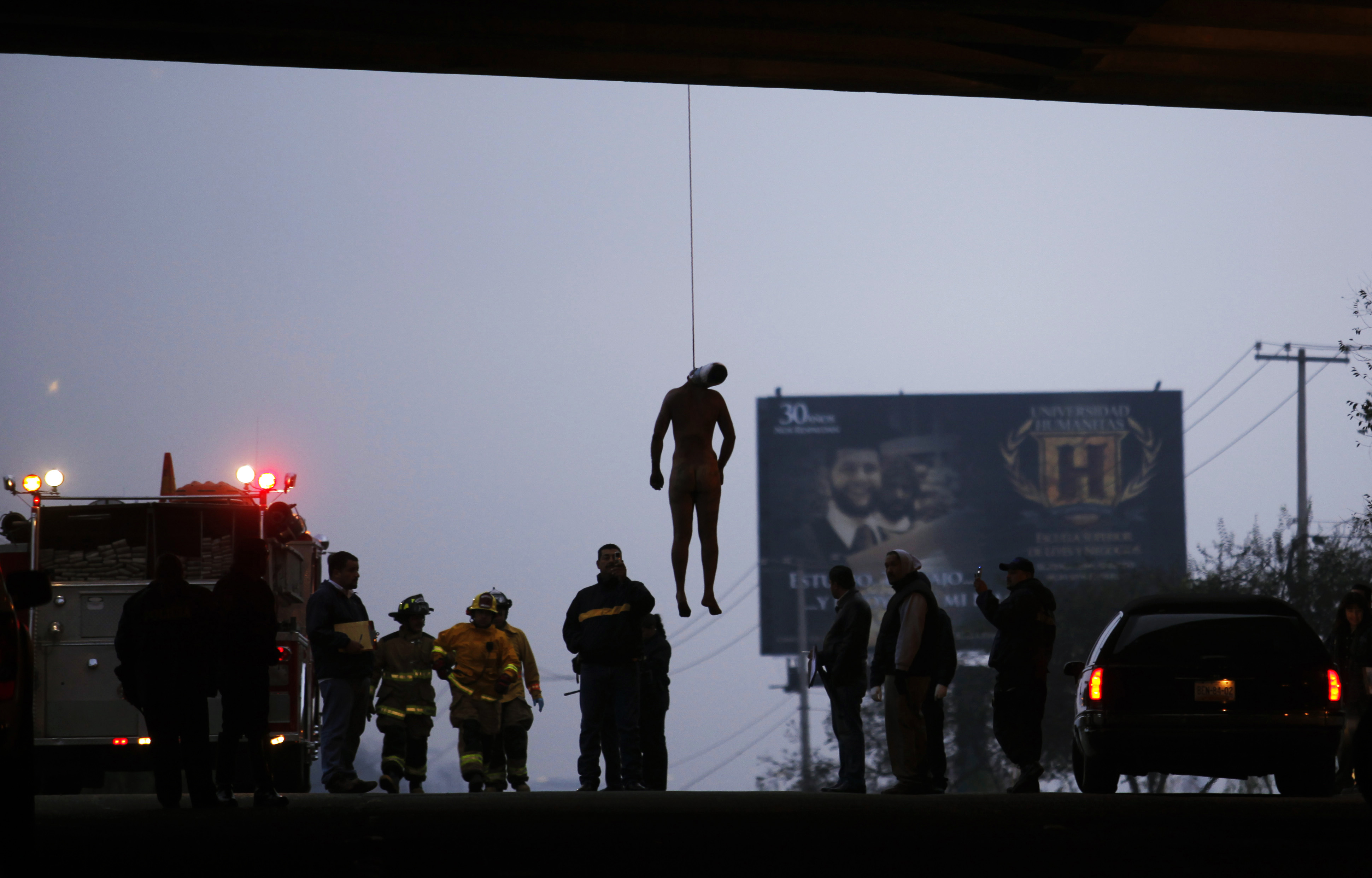 I fredags hittades nio personer hängda vid en bro i staden Nuevo Lardedo.