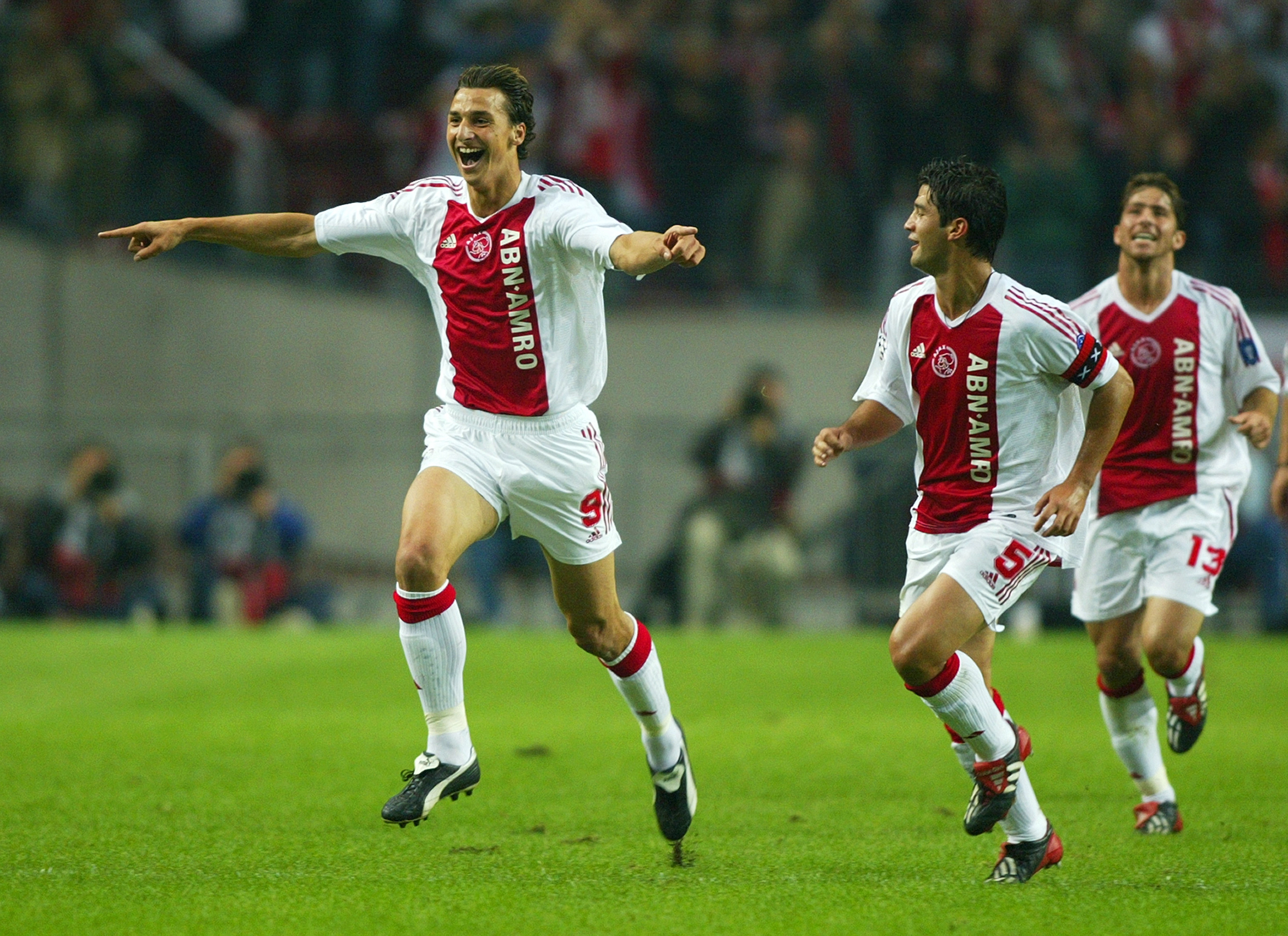 Ajax pungade ut 80 miljoner i lön till svensken under de tre åren i början på milleniumskiftet.