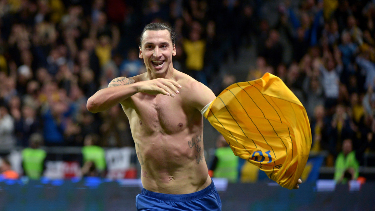 Zlatan blev så glad att han klädde av sig.