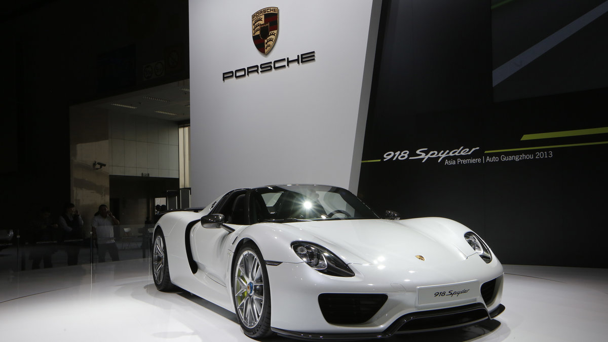 3. Porsche 918 Spyder. Topphastighet: 345 km/h, 0-100 på 2,6 sekunder.