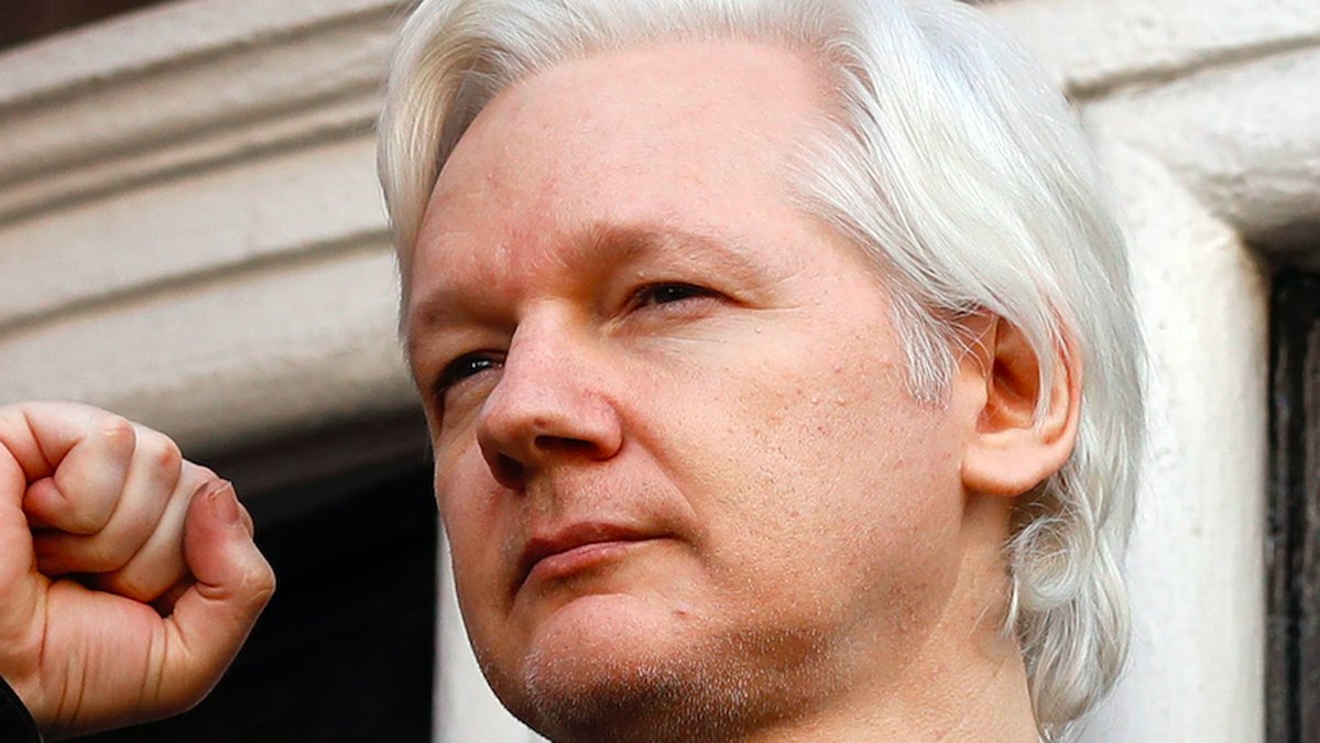 Julian Assange. 