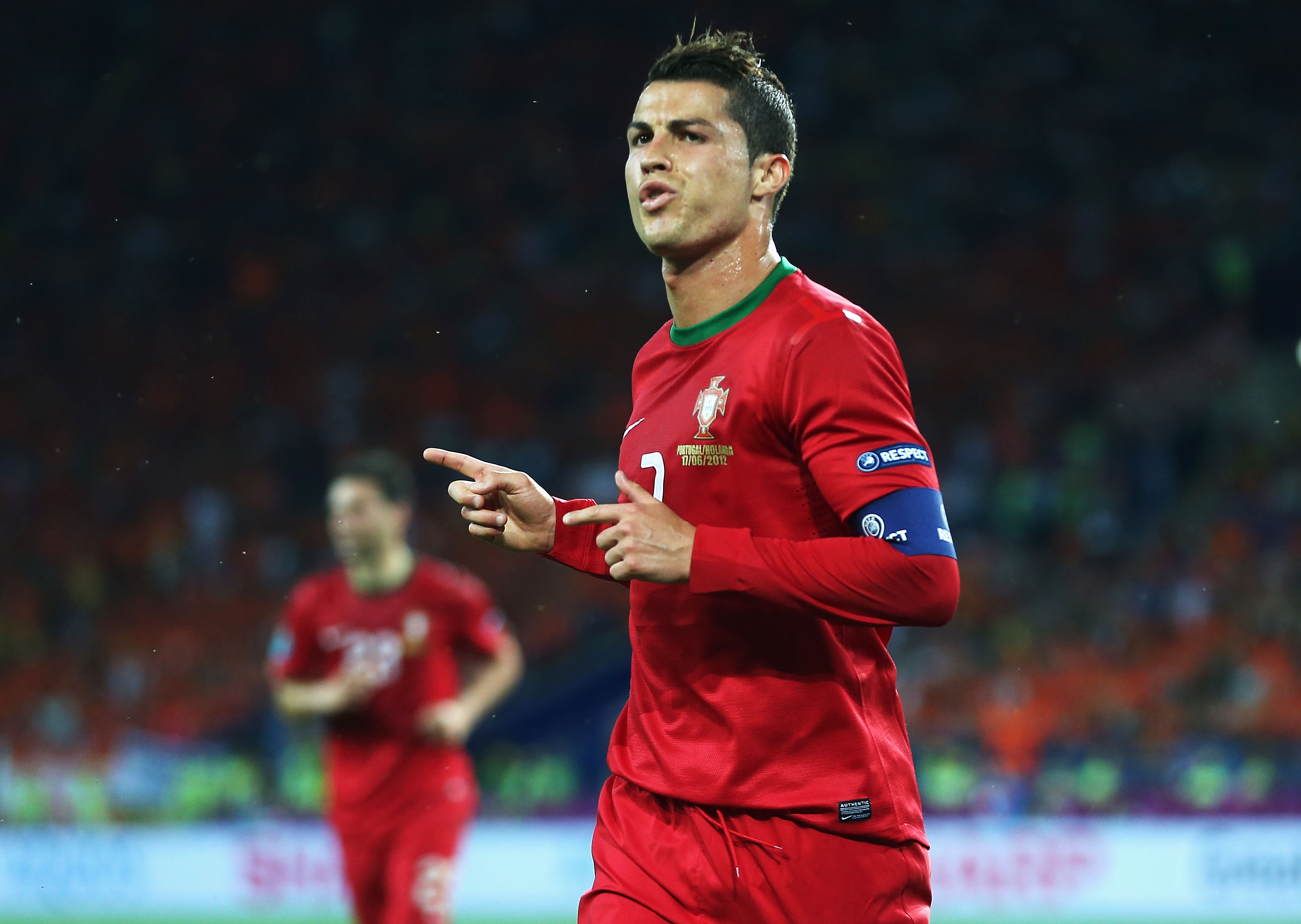 Ronaldo firar sitt första mål i turneringen.