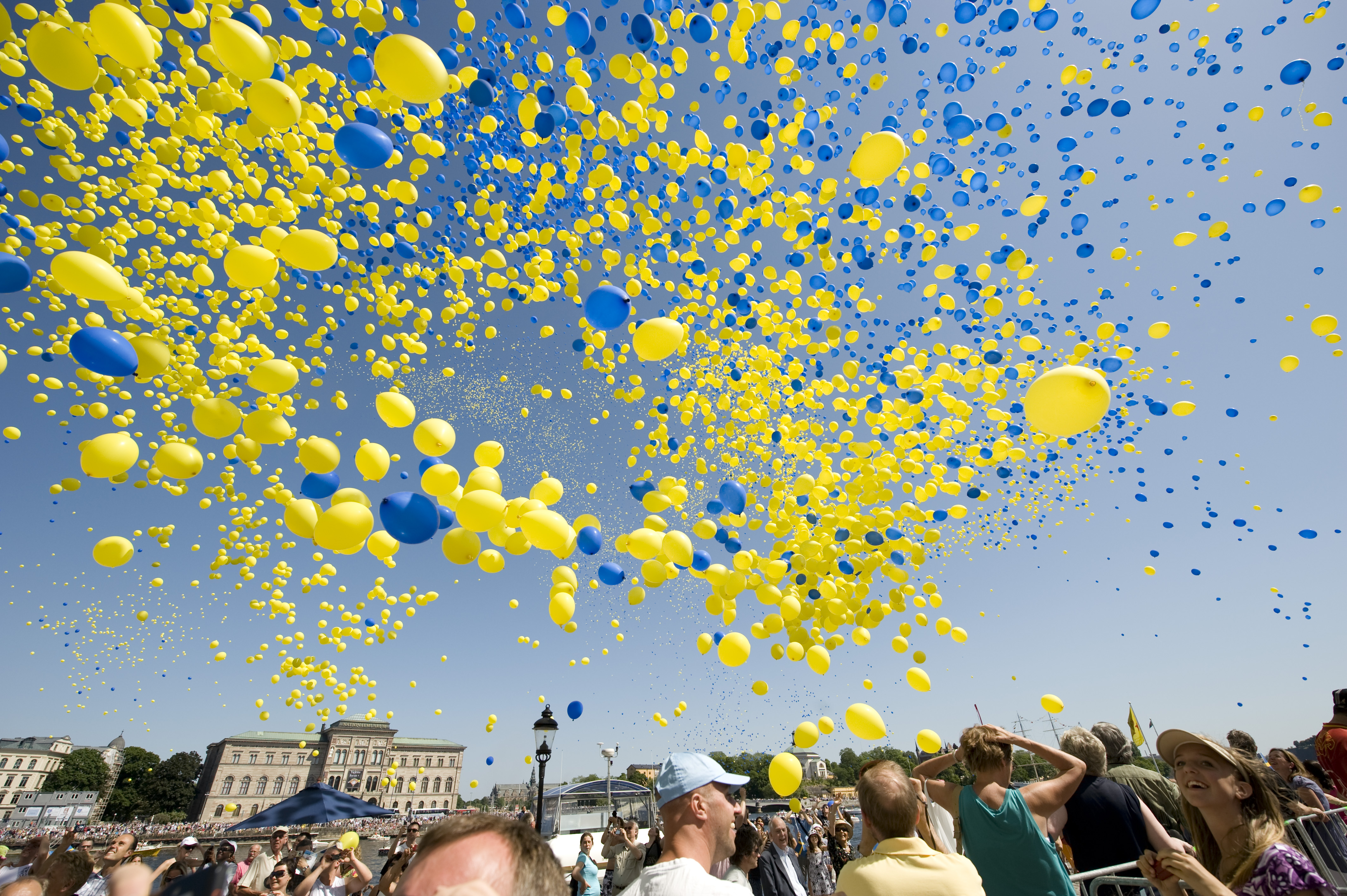 Städerna färgas gula och blåa på nationaldagen men för den som väljer att inte fira listar vi andra händelser som är värda att uppmärksamma.
