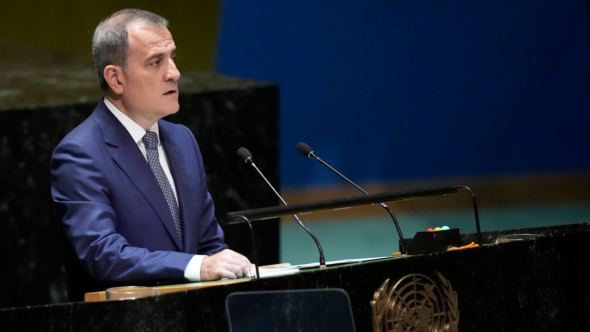 Azerbajdzjans utrikesminister Jejhun Bajramov hävdade i sitt tal till FN:s generalförsamling på lördagen att etniska armenier i Nagorno-Karabach ska behandlas jämlikt.