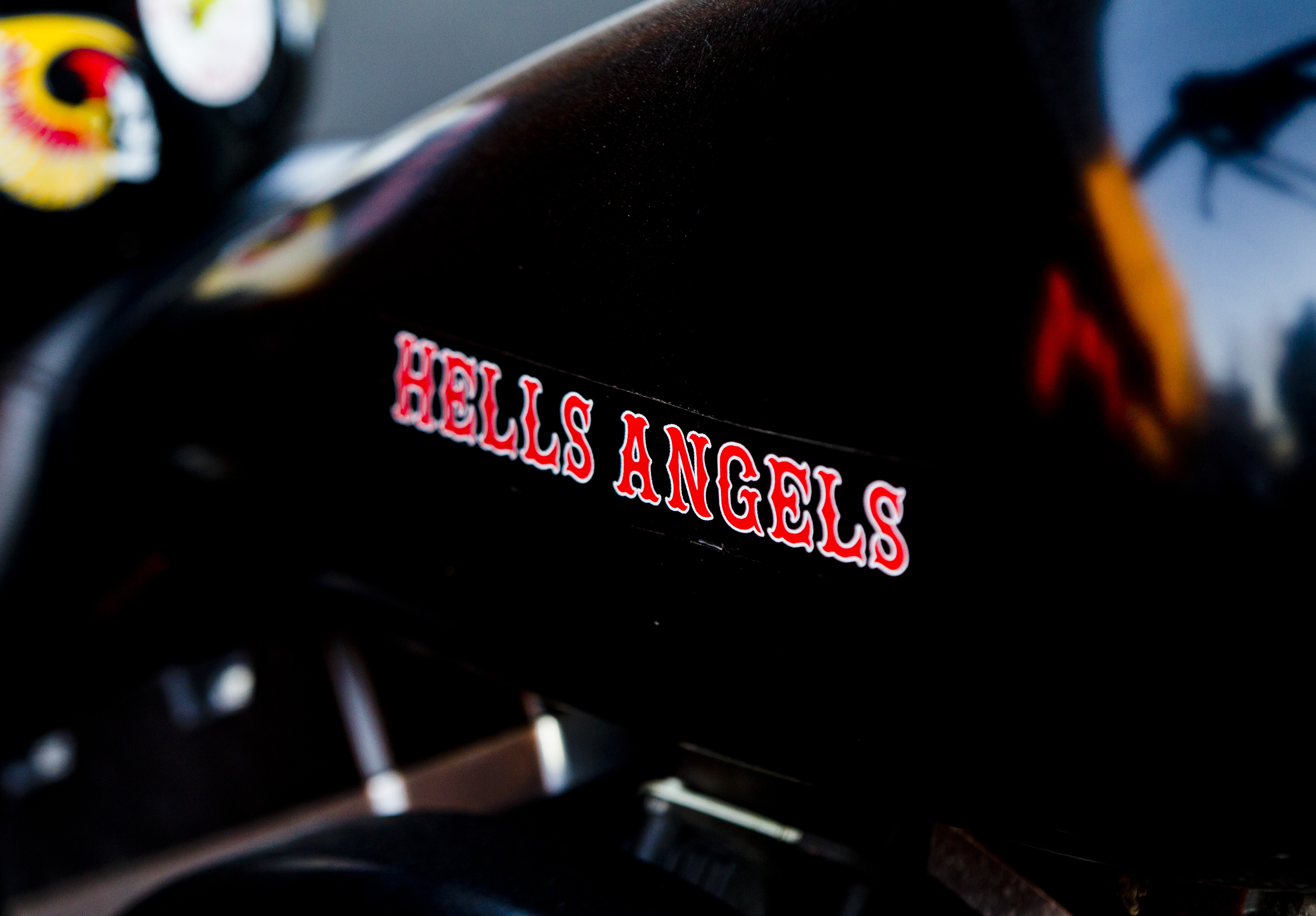 Polisen besökte även Hells Angels.