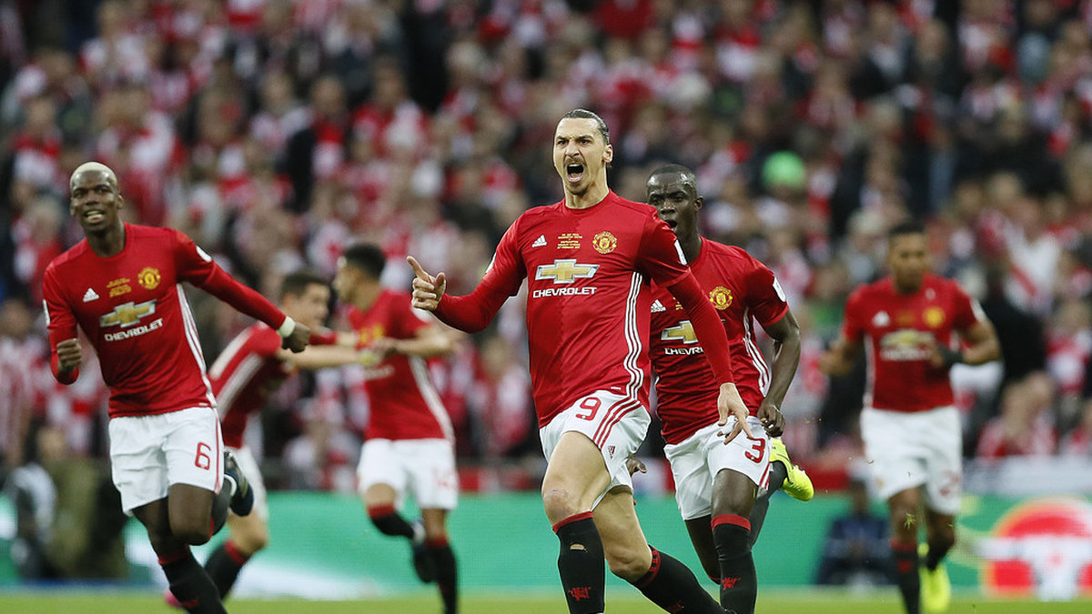 Zlatan firar ett mål i sitt förra lag Manchester United. 