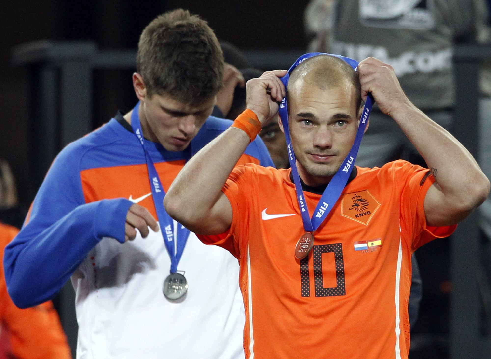 Sneijder och Huntelaar deppar.
