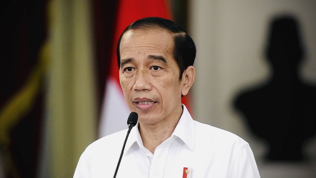 Indonesiens president Joko Widodo uppger att ubåtsoffrens familjer ska kompenseras.