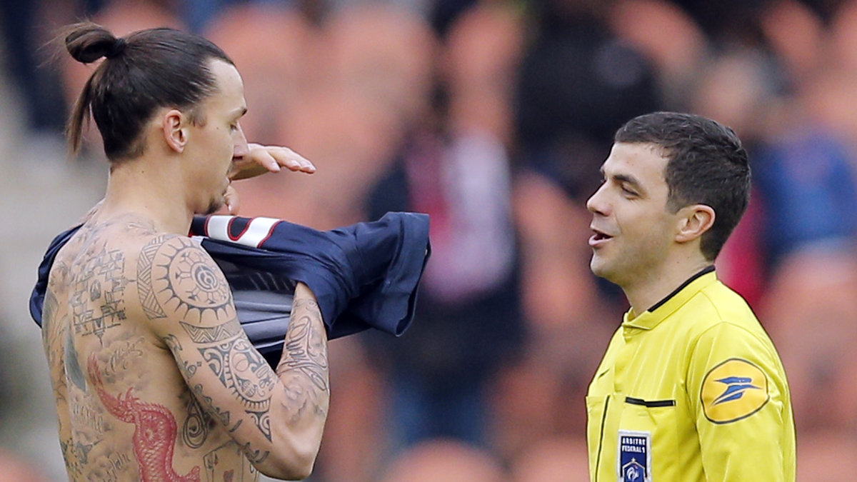 Zlatans böter blev för övrigt ett gult kort och avstängning i nästa match mot Monaco. 