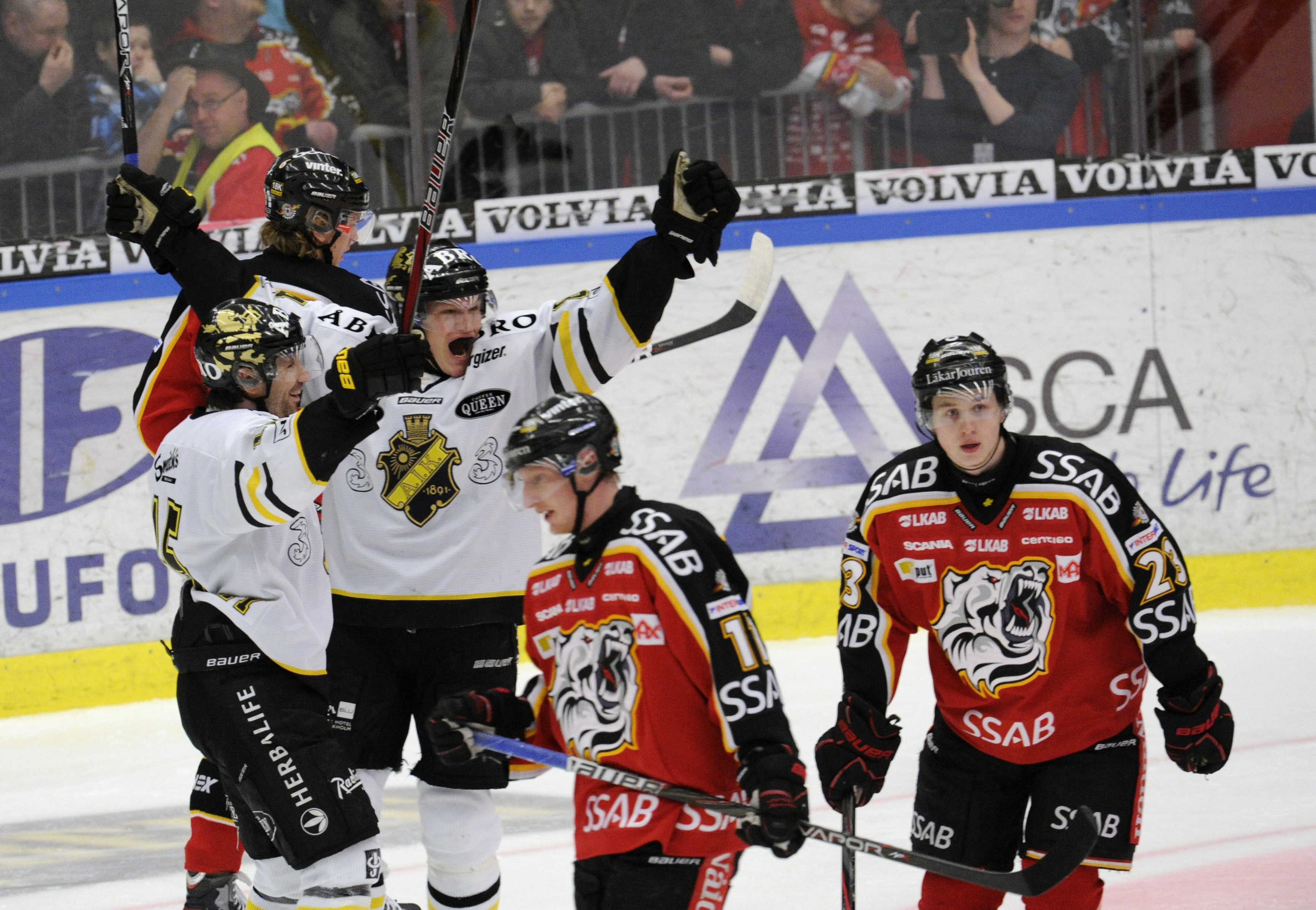 Patric Blomdahl var en AIK:s målskyttar i 2-0-segern mot Luleå. Segern innebär att AIK avancerar till SM-semifinal.