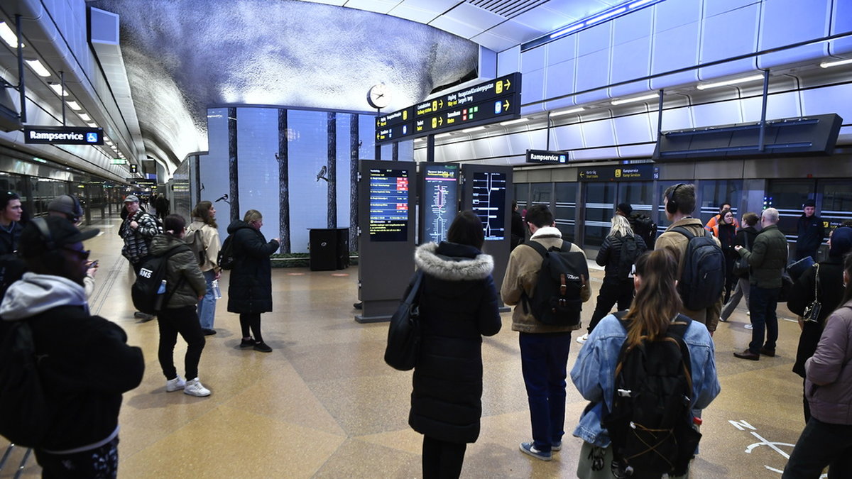 Lokförarnas vilda strejk har orsakat stora problem för resenärerna i Stockholms pendeltågstrafik, enligt MTR. Arkivbild.